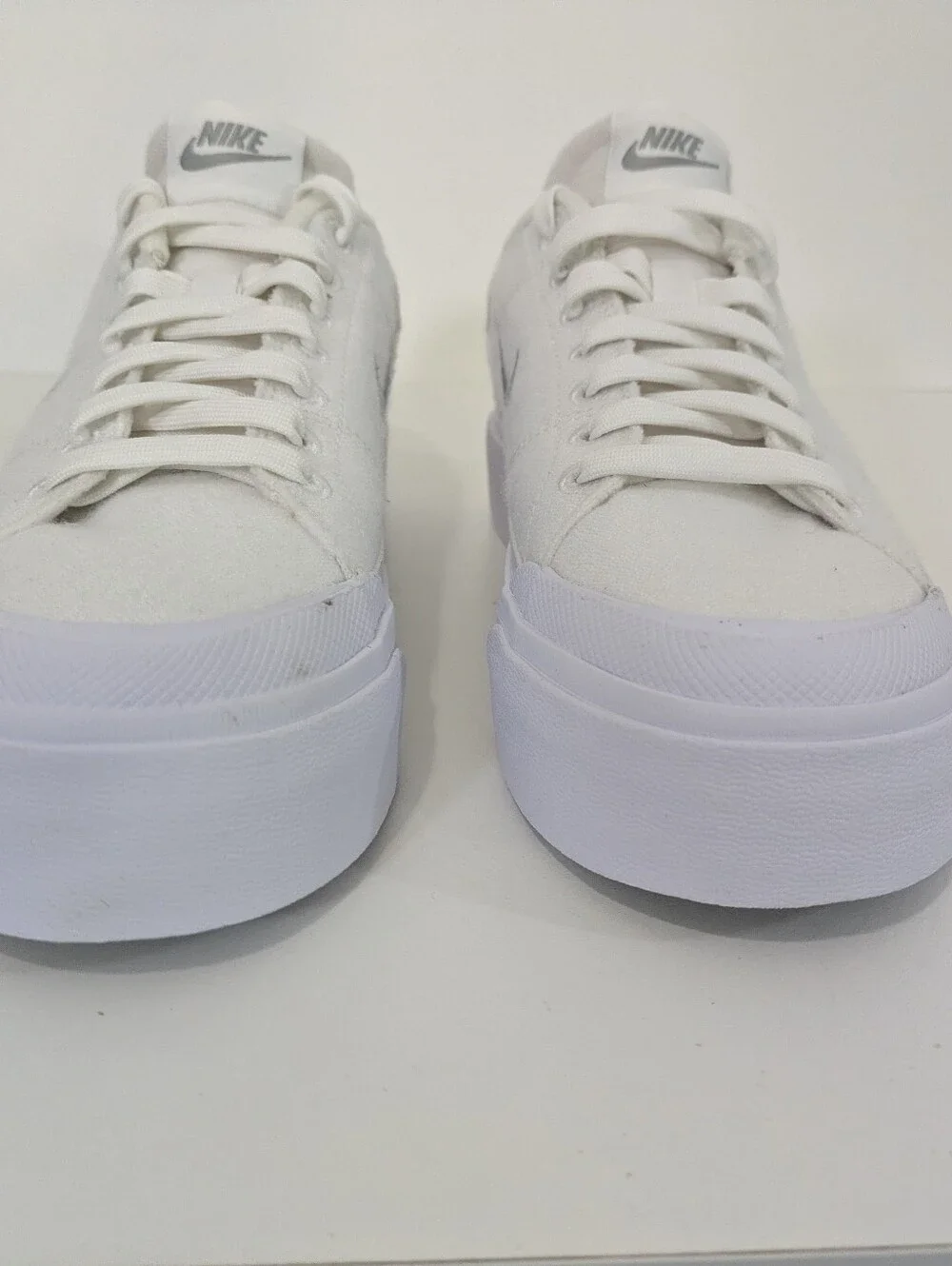 NEW Nike Court Legacy Lift Sneakers - Size 9.5 Womens - White Light Smoke Grey